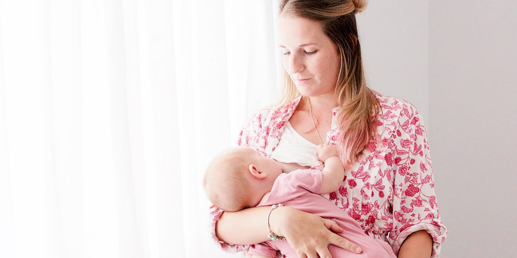Breastfeeding Cover: Nursing & Swaddling with the Breastfeeding
