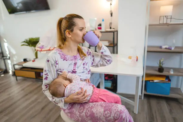 breastfeeding can drink coffee